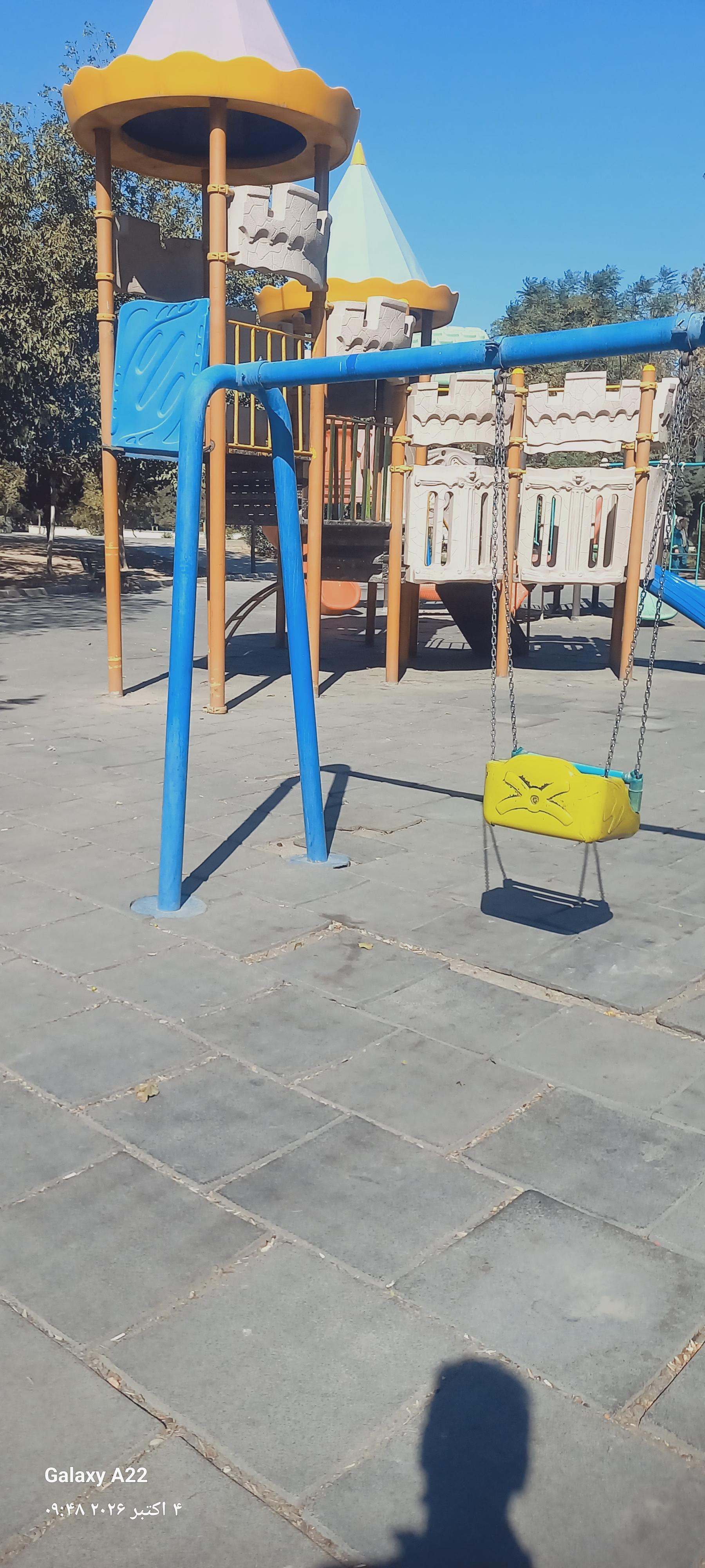 عکس زمین بازی کودکان