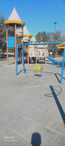 عکس زمین بازی کودکان