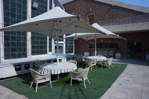 عکس کافه فست‌فود پلاک هشت