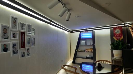 عکس کافه فست‌فود پلاک هشت