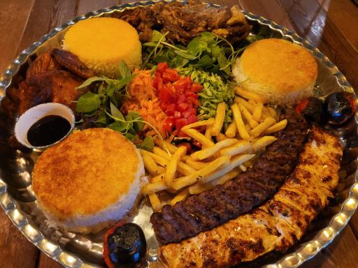 عکس رستوران سنتی و کافی شاپ دربند