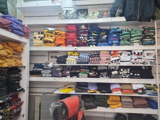 عکس فروشگاه لباس اورجینال دیلم