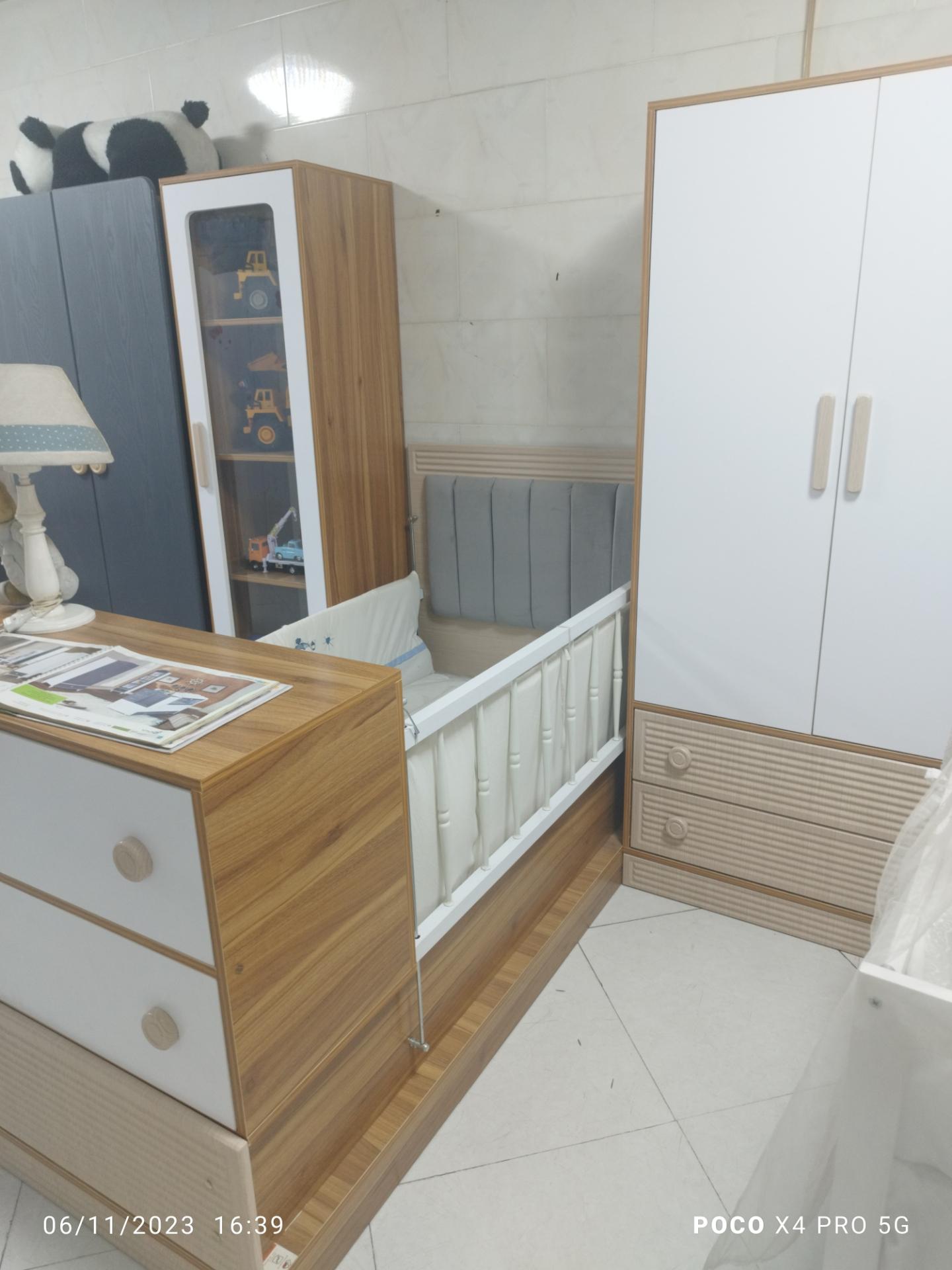 عکس تخت و کمد النا