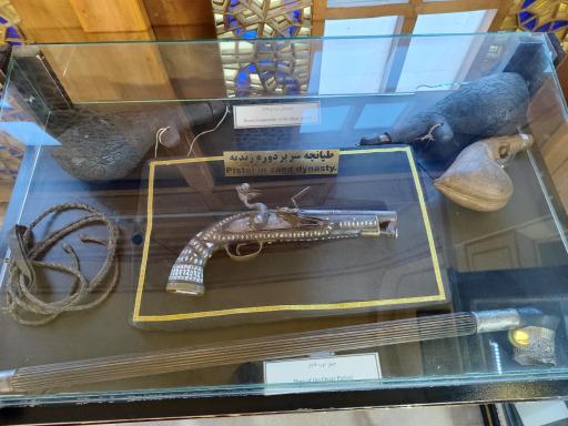 عکس موزه سکه و اشیاء تاریخی دلگشا