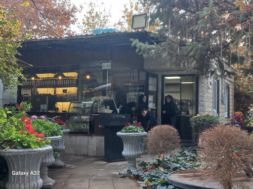 عکس کافه برکه اصفهان