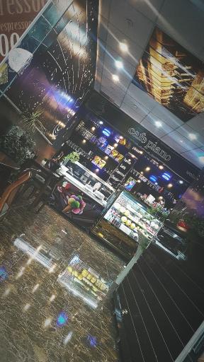 عکس کافی شاپ پیانو