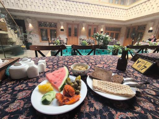 عکس بوتیک هتل سنتی ماه گیسو