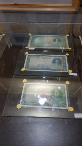 عکس موزه سکه و اشیاء تاریخی دلگشا