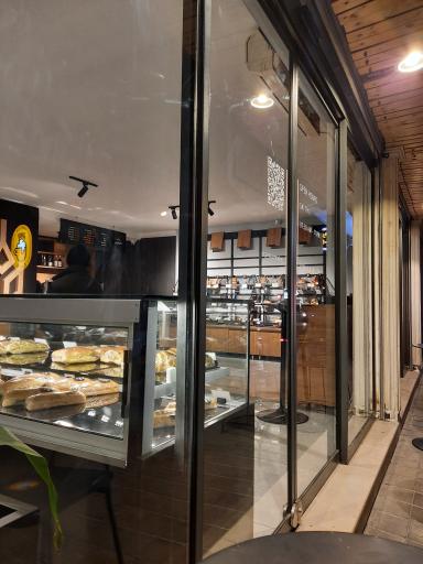 عکس کافه گنتوم