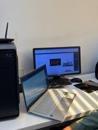 عکس آکادمی هوش مصنوعی و کامپیوتر دارکوب