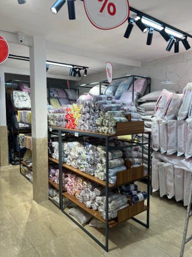 عکس نساجی بروجرد شعبه عبدل آباد