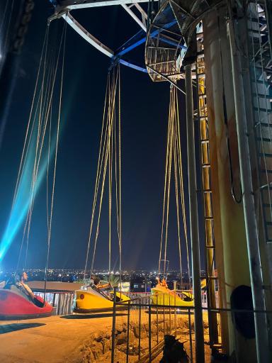 عکس شهربازی لونا پارک