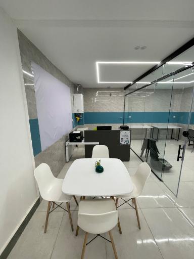 عکس آکادمی حسابدای و کامپیوتر دارکوب