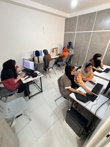 عکس آکادمی حسابدای و کامپیوتر دارکوب