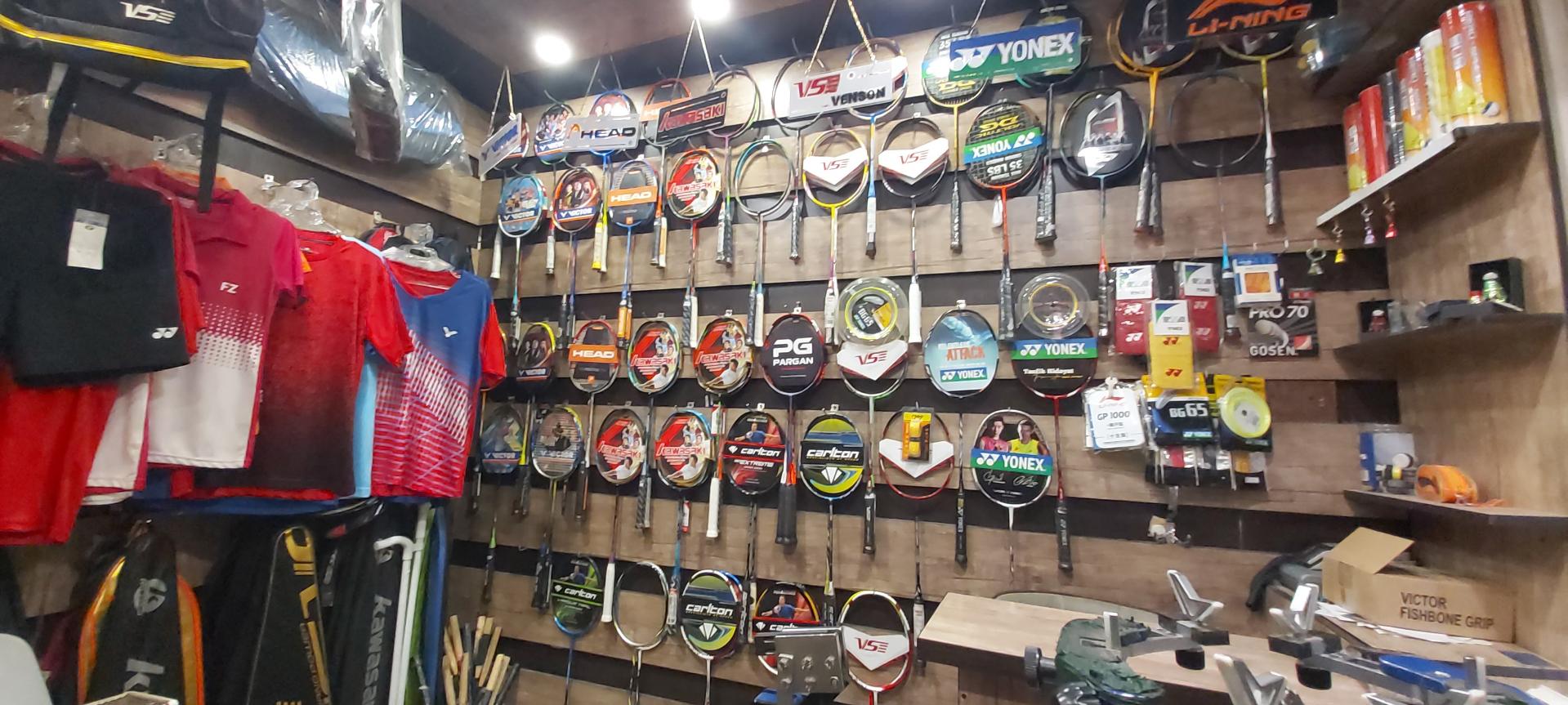 عکس فروشگاه کلبه بدمینتون