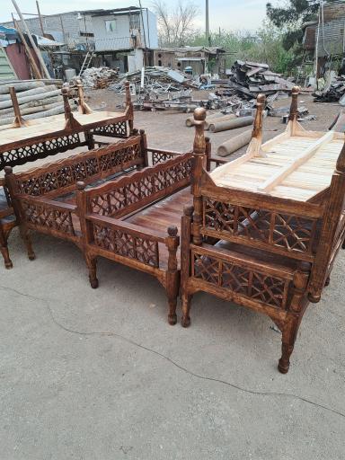 عکس تخت‌ سنتی‌ شریفی