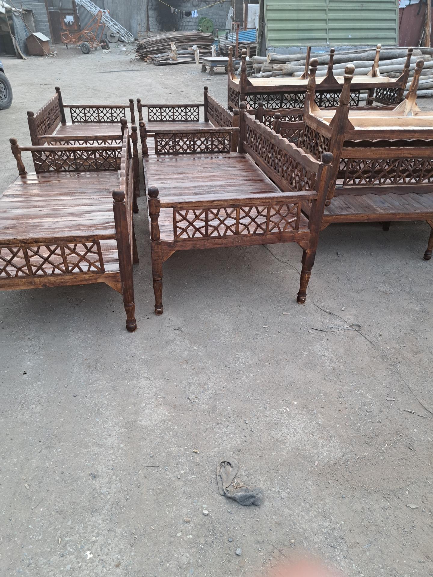 عکس تخت‌ سنتی‌ شریفی