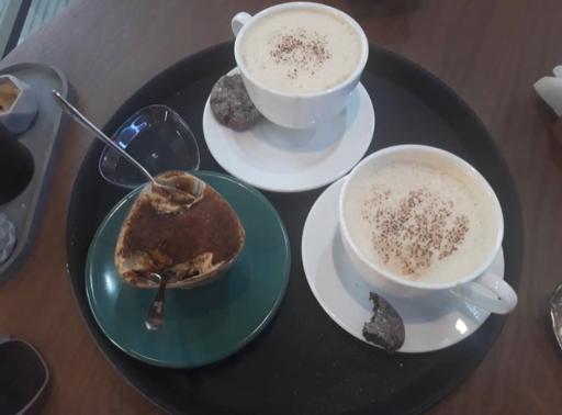 عکس کافه قنادی نولا