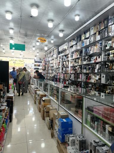 عکس لوازم آرایشی و بهداشتی صادقی