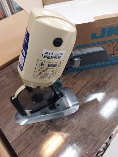 عکس فروش چرخ خیاطی و صنعتی فارس دوخت ماشین