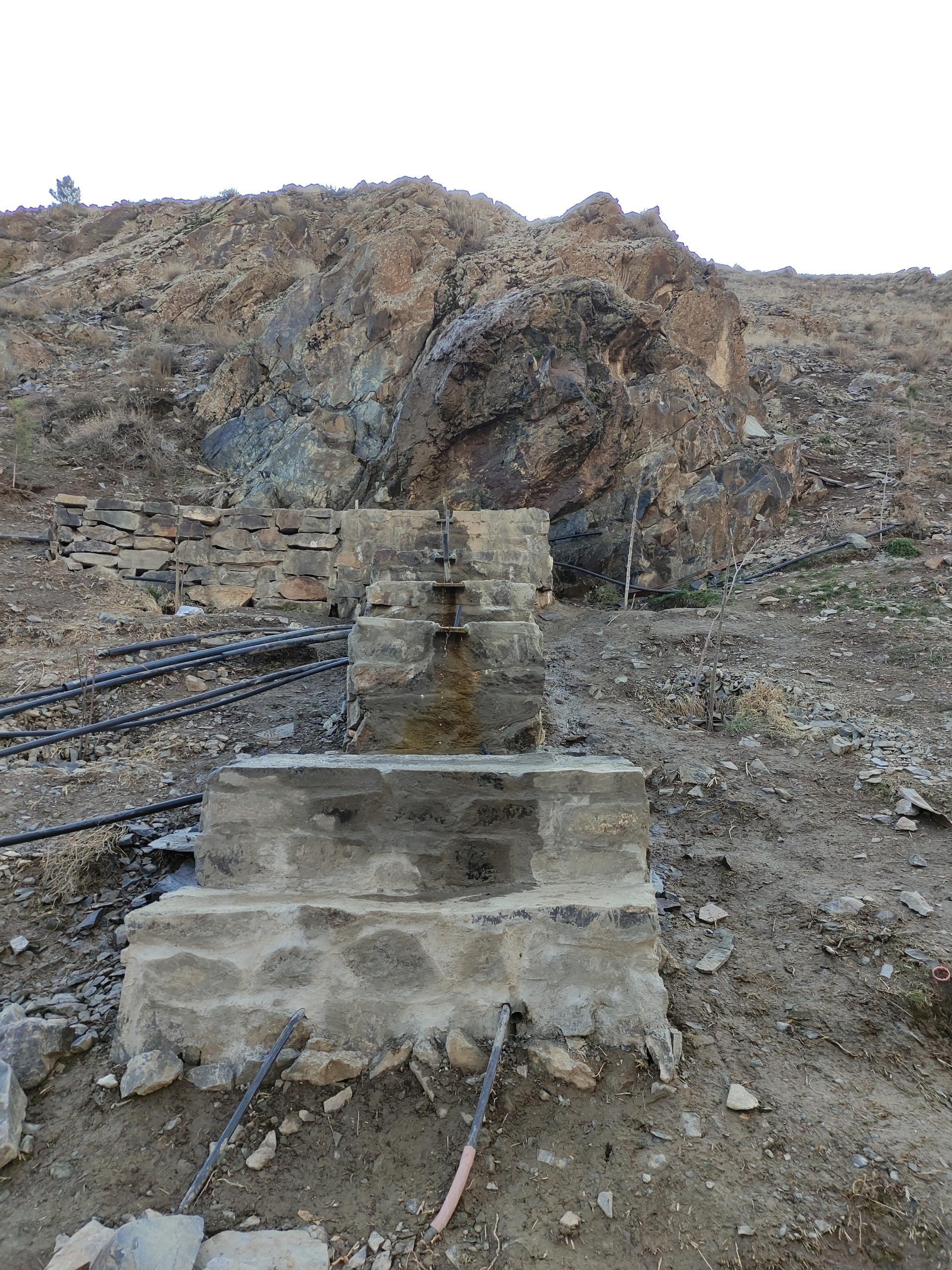 عکس چشمه دره‌ی معین