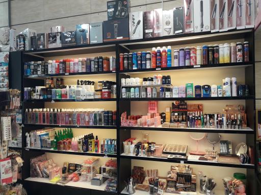 عکس ماه تک استور