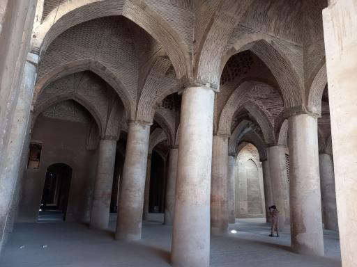 عکس گنبد تاج الملک