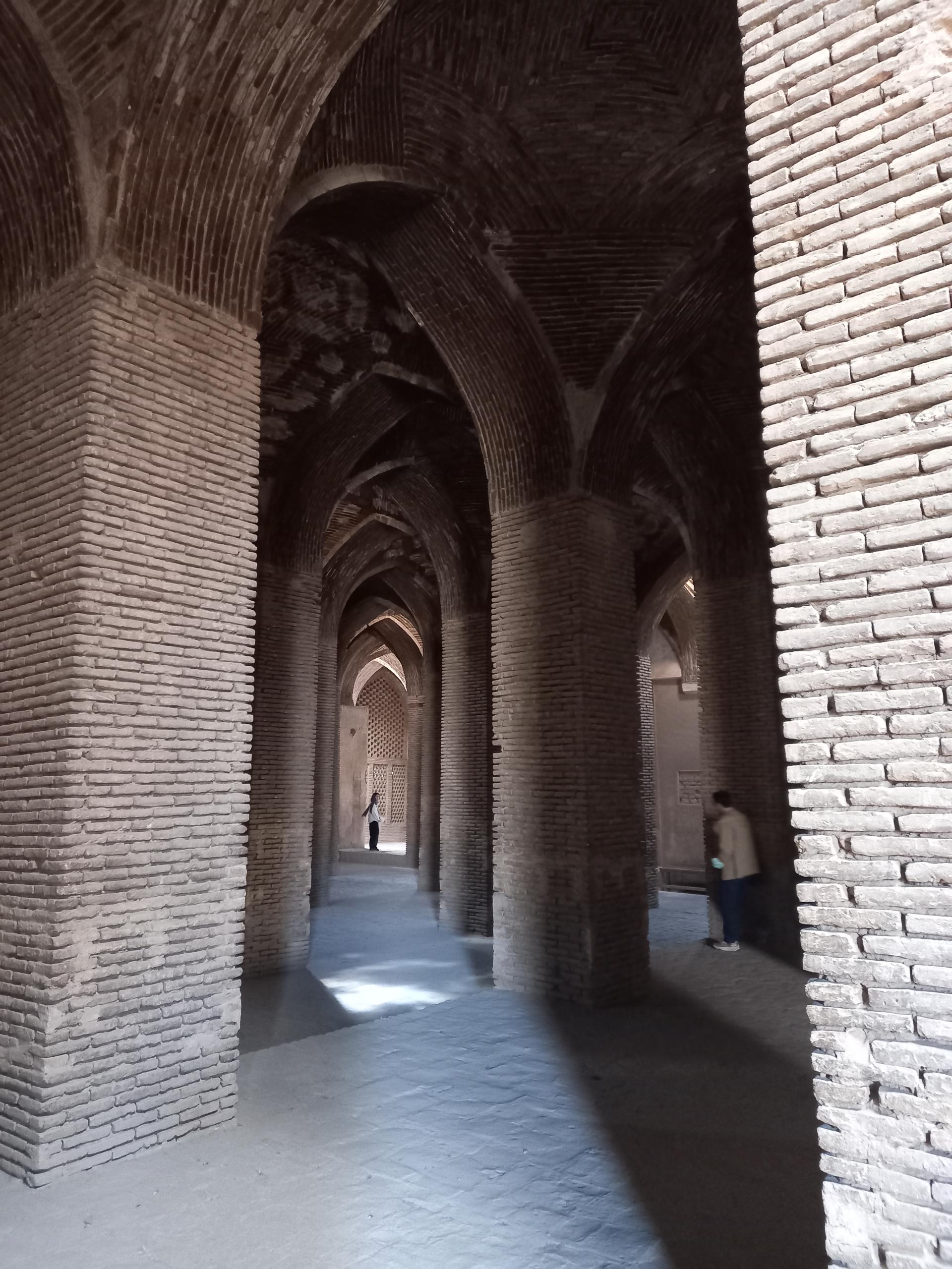 عکس گنبد تاج الملک