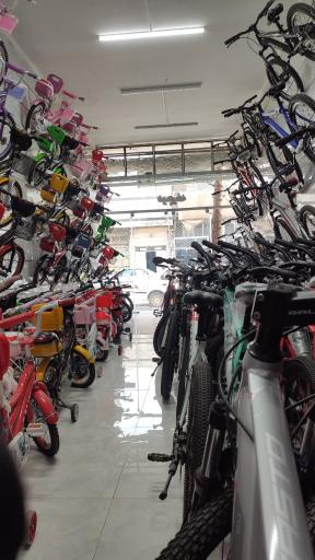 عکس فروشگاه دوچرخه بهادری 