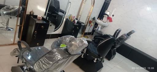 سالن آرایشی سرای رنگ