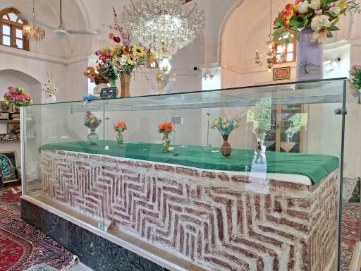 عکس آرامگاه تورانشاه