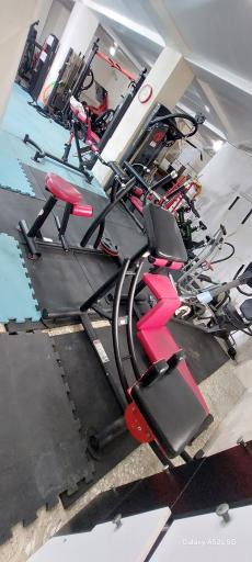 عکس باشگاه بدنسازی حس برتر گرمی