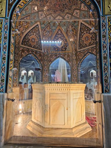 عکس سقاخانه اسماعیل طلا