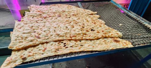 عکس نانوایی سنگک سالار