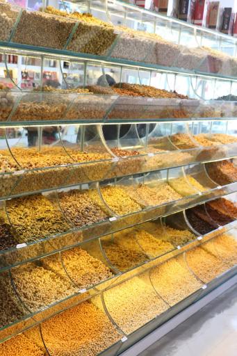 عکس مغازه آجیل و خشکبار غلمان