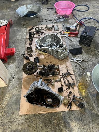 عکس اتو سرویس و مکانیکی نادی 