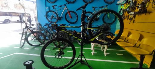 عکس میلاد بایک شاپ