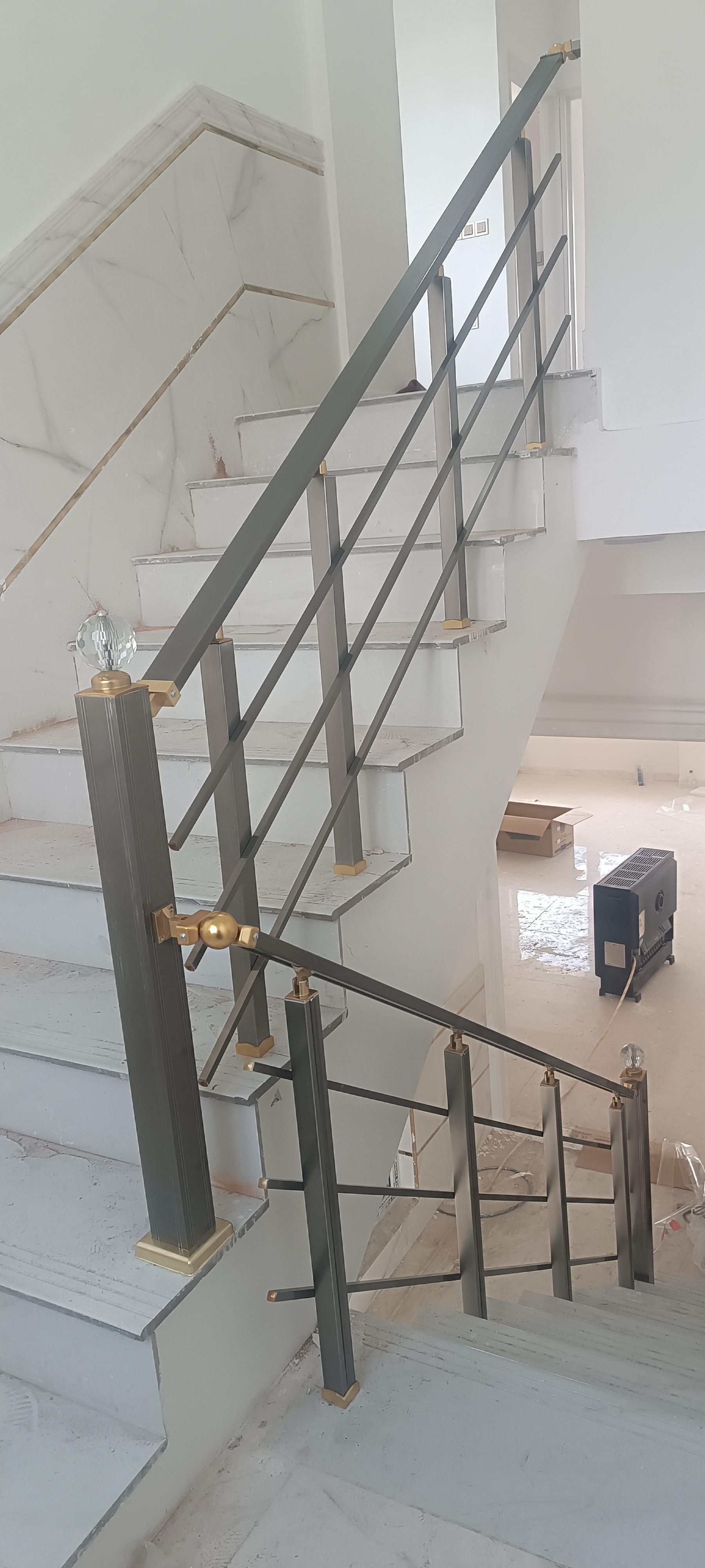 عکس نرده رایان