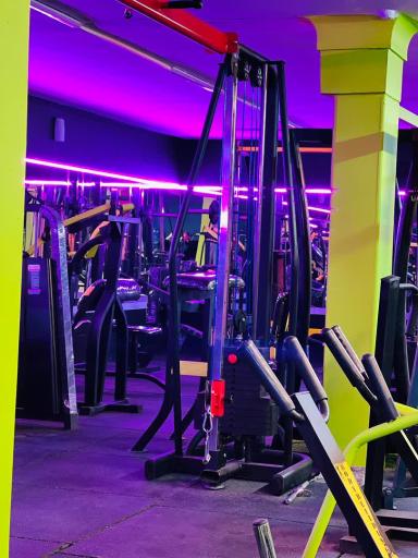 عکس باشگاه فرهنگی ورزشی خاتم