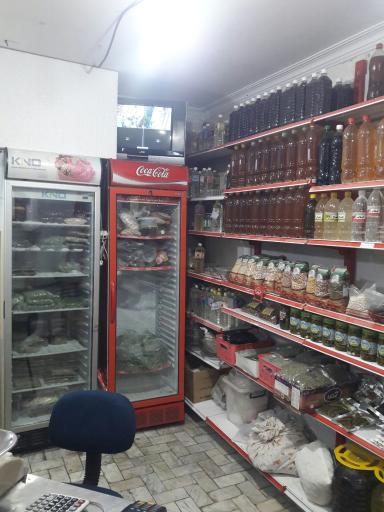 عکس سبزی خُرد کنی باغچه محله