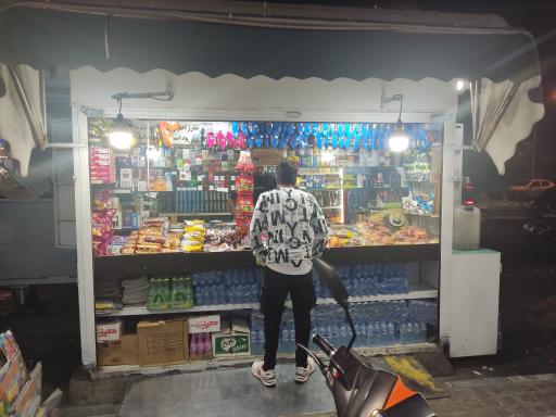 عکس دکه روزنامه فروشی 