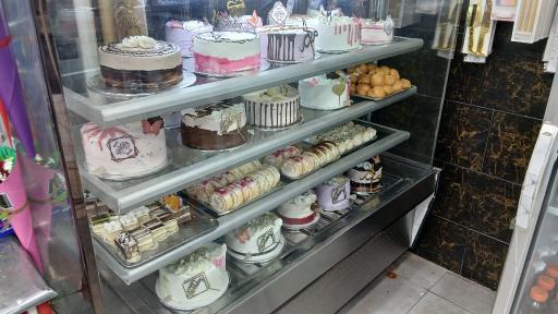 عکس شیرینی سرای نانک