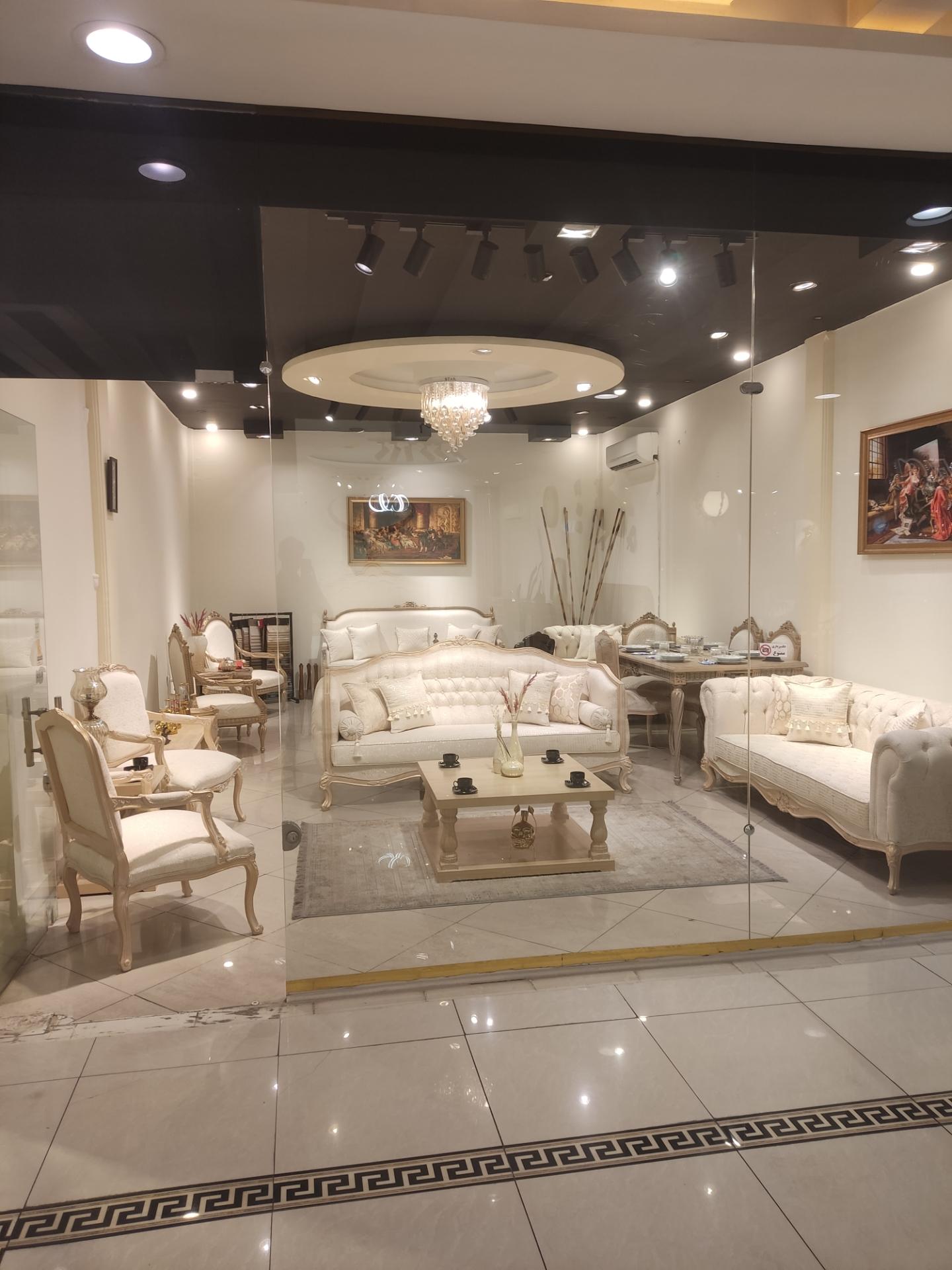 عکس نمایشگاه مبلمان کلاسیک سورنا
