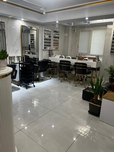 عکس سالن زیبایی ایوا