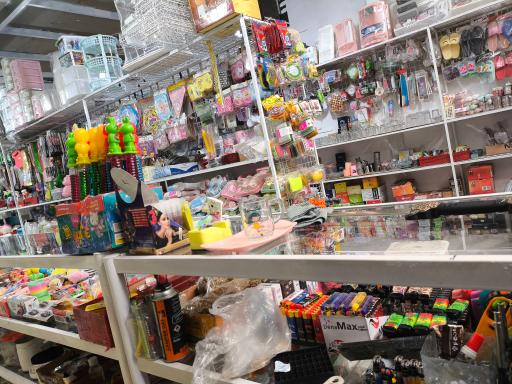 عکس خانه زیبا(ظروف یکبار، لوازم تولد، پلاسکو)