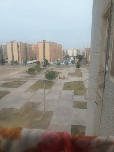 عکس مجتمع مسکونی 300 واحدی پل خواجو