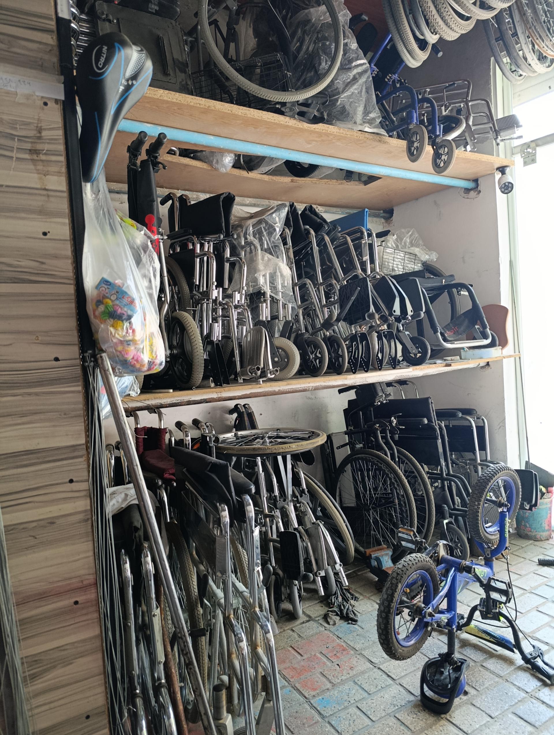 عکس خدمات ویلچر علی