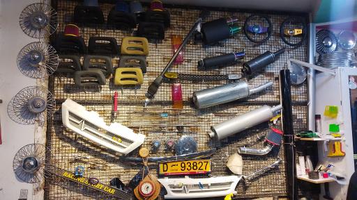 عکس تزیینات اتومبیل احمد