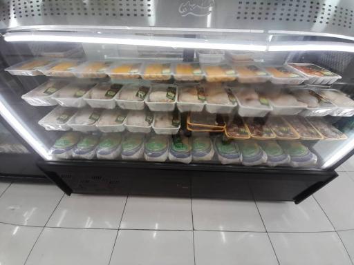 عکس فروشگاه پرطلایی