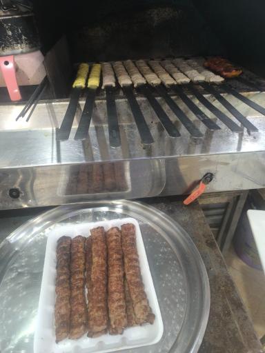 کبابسرای مجذوب